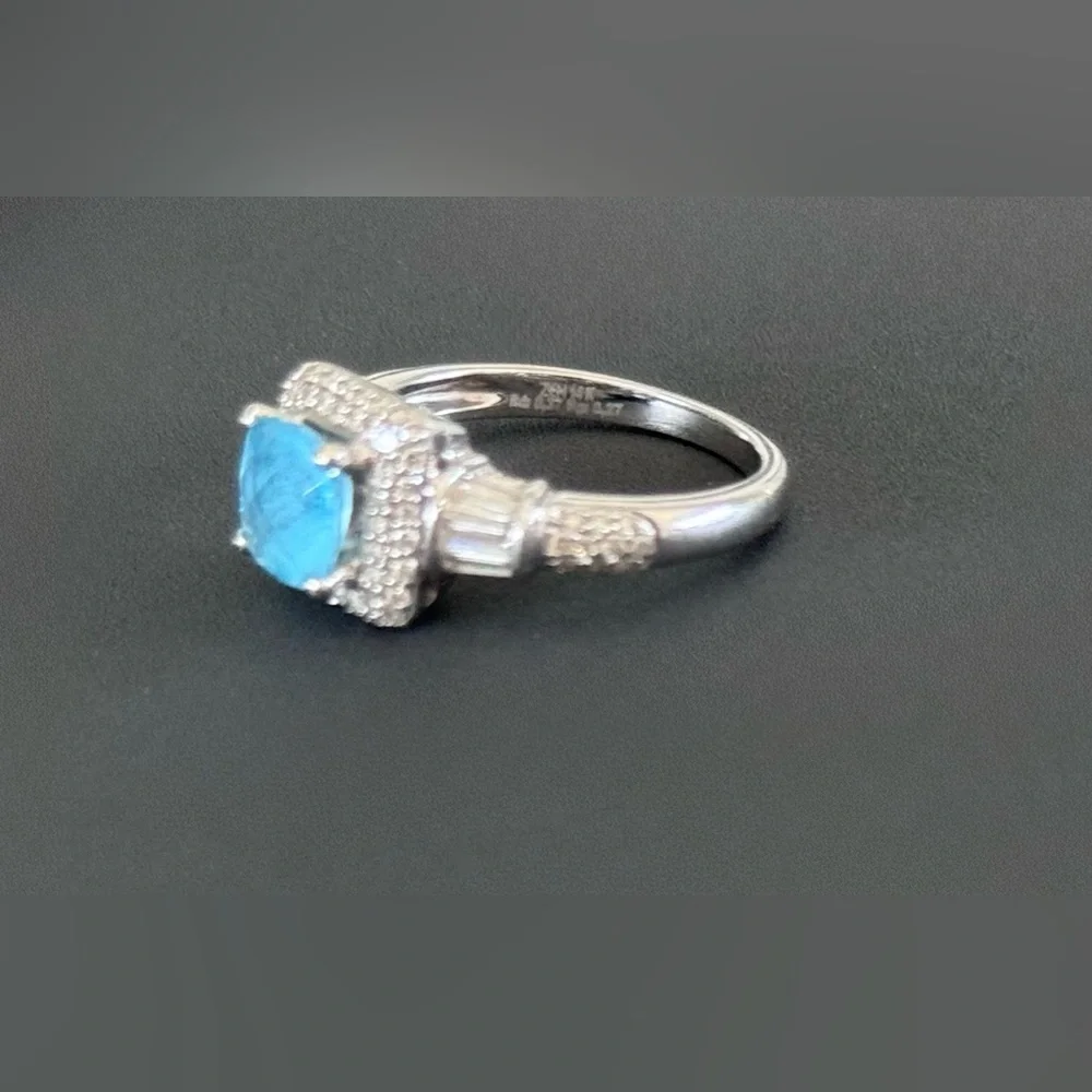 14K White Gold Blue Topaz & Diamond Halo Ring – 1.54ct Topaz / .27ct Diamonds